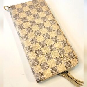 Louis Vuitton LV Damier Continental Zippy Wallet